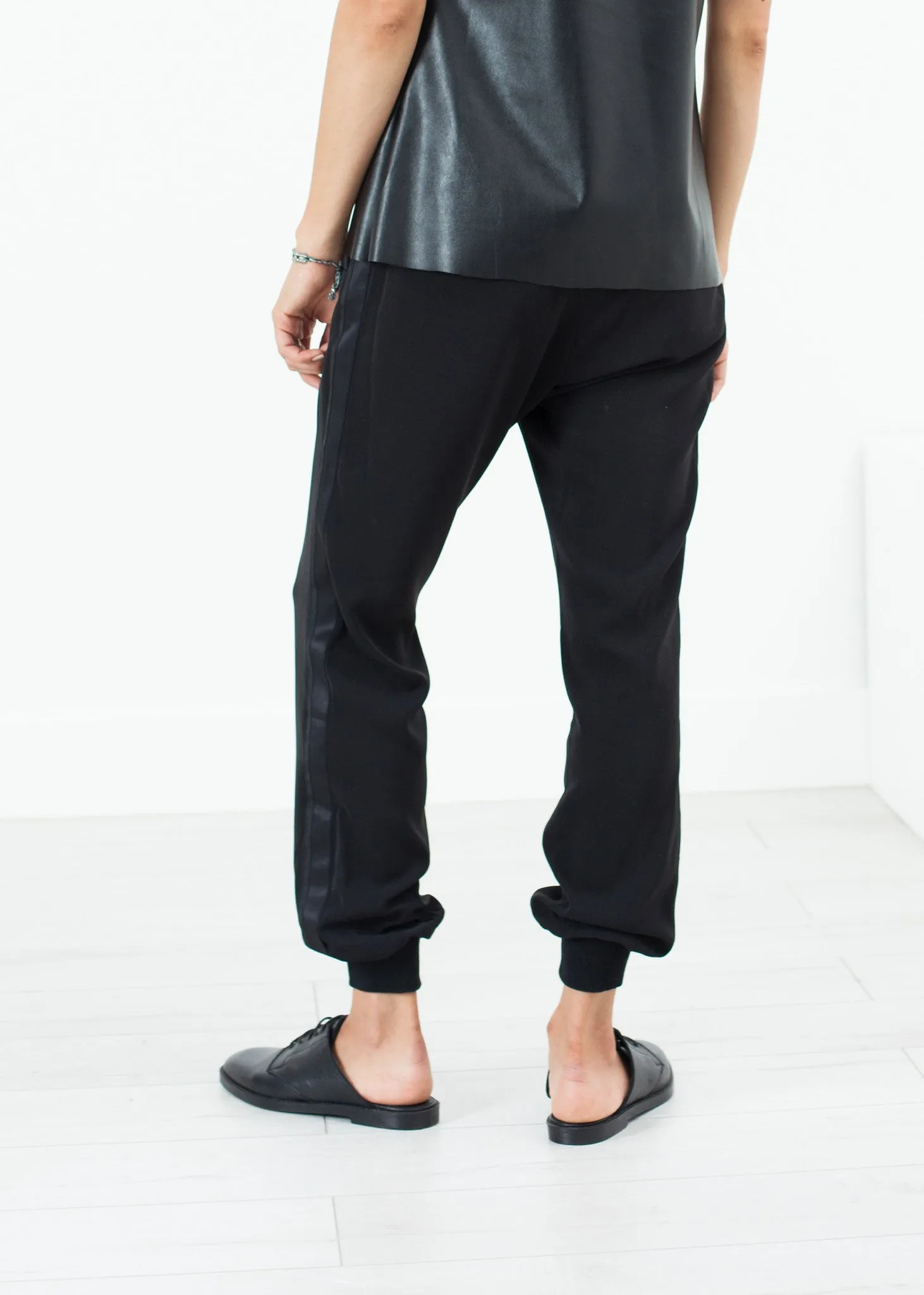 Camiliah Trouser in Black -UEB