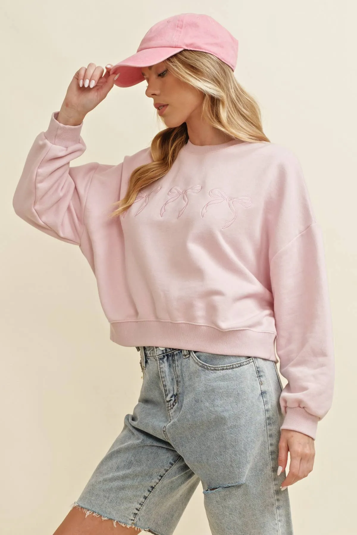 CT13362K - EMBROIDERED BOW DETAIL PULLOVER TOP: Light Pink / S