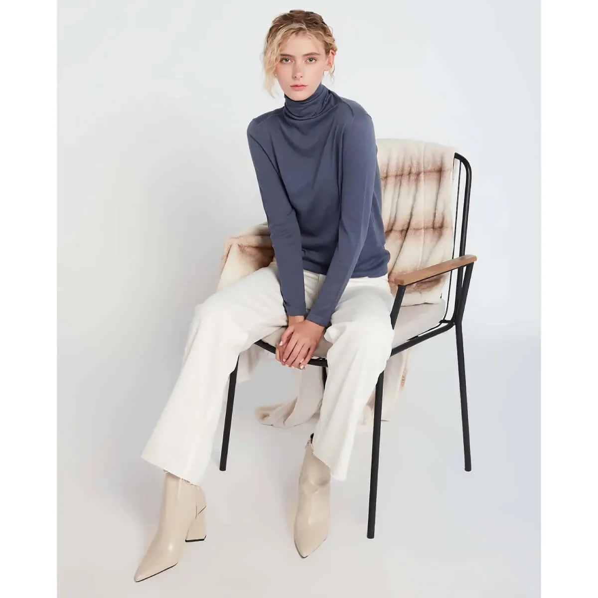 Lightweight Turtle Neck Sweater