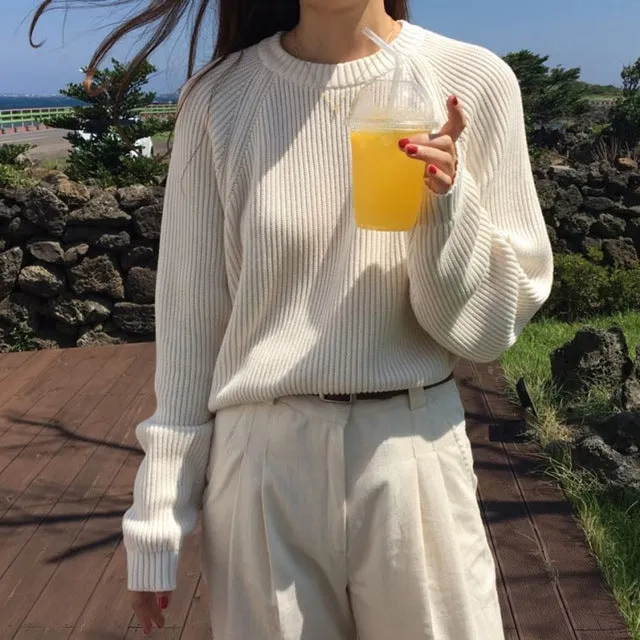 Relaxed Pose Knitted Sweater